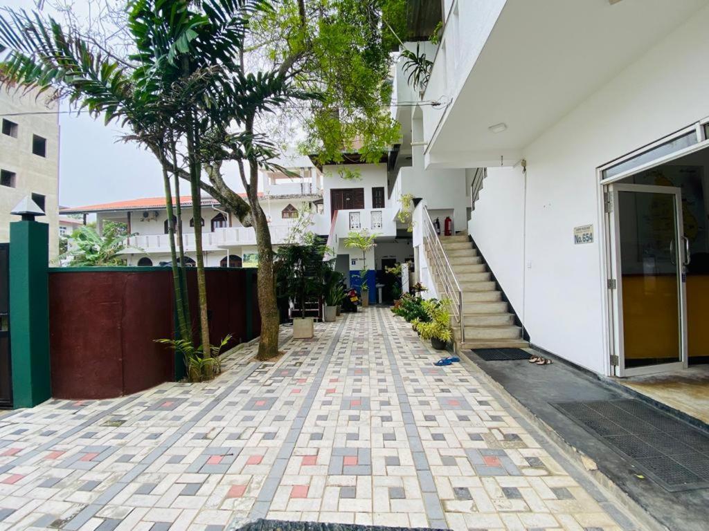 Copacabana Beach Hotel Hikkaduwa Zewnętrze zdjęcie