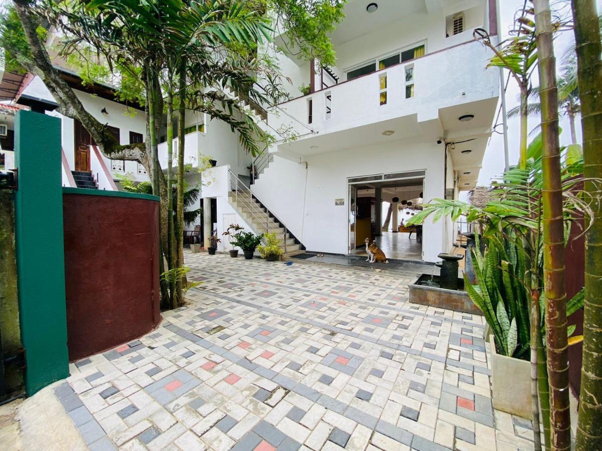 Copacabana Beach Hotel Hikkaduwa Zewnętrze zdjęcie