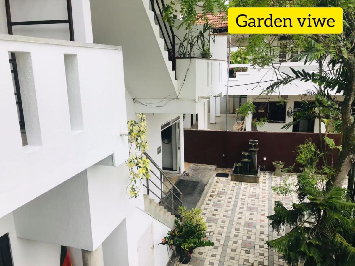 Copacabana Beach Hotel Hikkaduwa Pokój zdjęcie