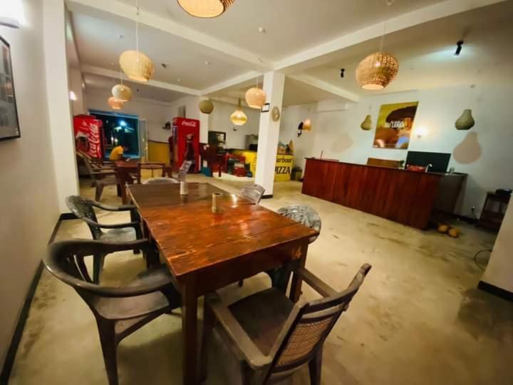 Copacabana Beach Hotel Hikkaduwa Zewnętrze zdjęcie