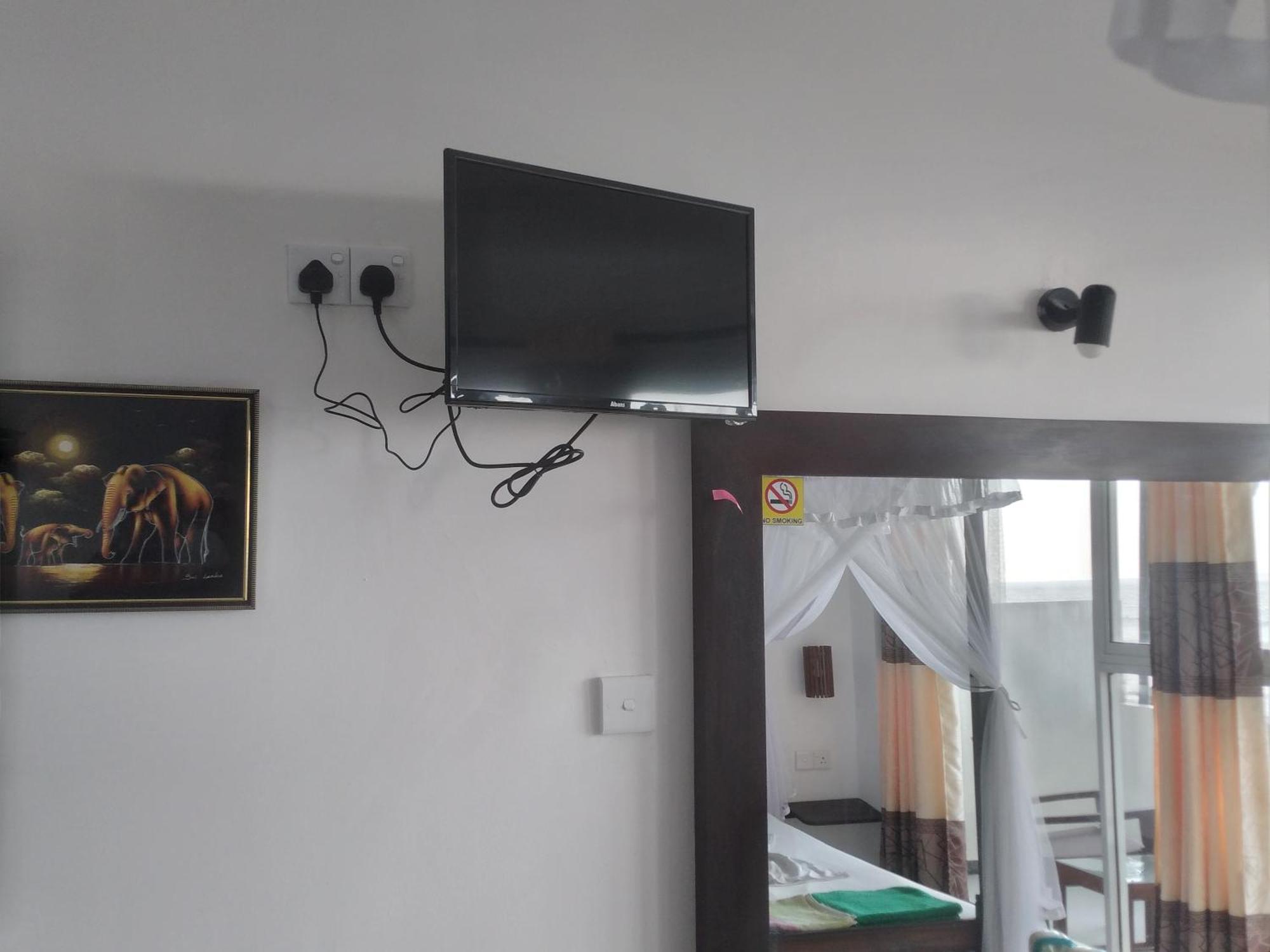 Copacabana Beach Hotel Hikkaduwa Zewnętrze zdjęcie