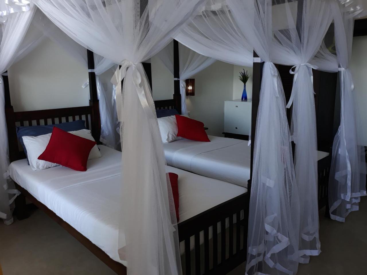 Copacabana Beach Hotel Hikkaduwa Zewnętrze zdjęcie