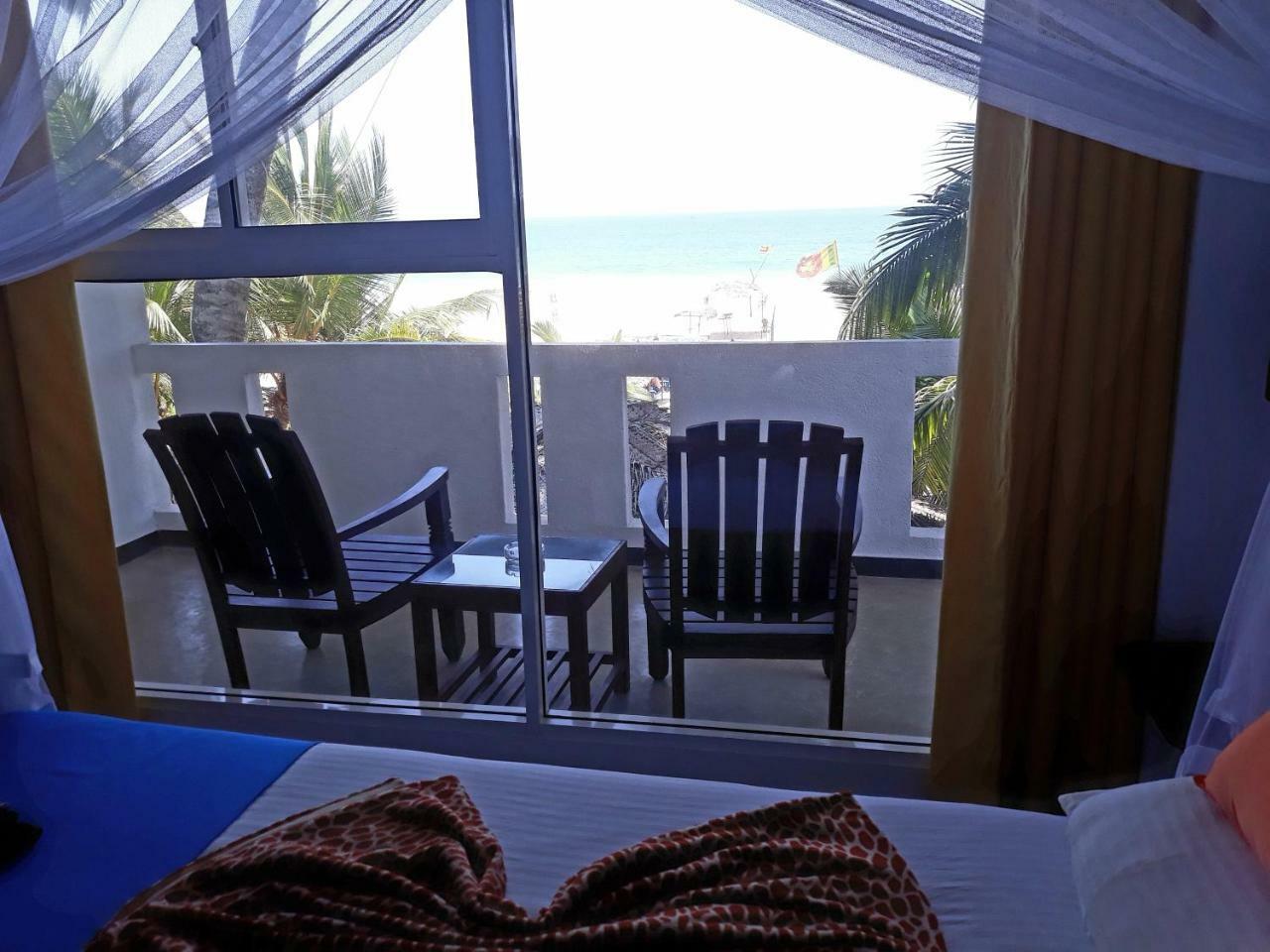 Copacabana Beach Hotel Hikkaduwa Zewnętrze zdjęcie